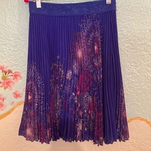 Accordion pleated skirt
